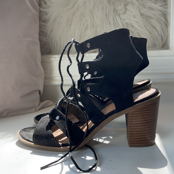 Dolce Vita Heeled Sandles - Picture 2 of 3